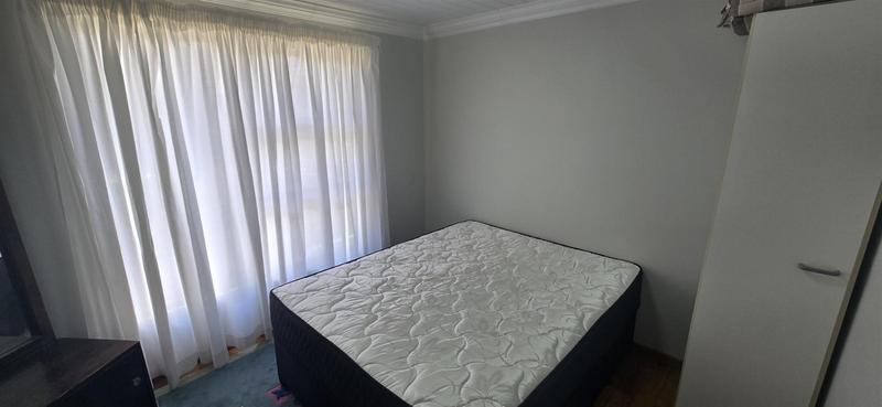 6 Bedroom Property for Sale in Reebok Western Cape